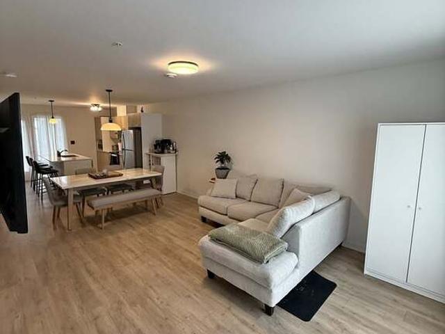 Appartement à Louer 6405 rue Champagnier, Brossard 10 photos | Logis Québec