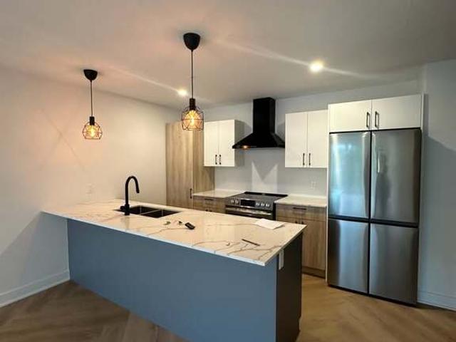 Appartement à Louer 644 rue Notre Dame, Repentigny Repentigny 12 photos | Logis Québec