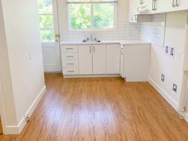 Appartement à Louer 686 Victoria, Les Nations Sherbrooke 4 photos | Logis Québec