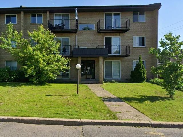 Appartement à Louer 691 Rue Benjamin Sulte Sainte Julie J3E 1S1, Sainte Julie 2 photos | Logis Québec