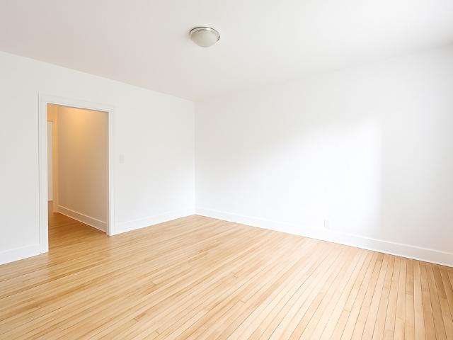 Appartement à Louer 698 Rue Saint Gabriel, Québec, QC G1R 1W7, Canada, Beauport Québec 7 photos | Logis Québec