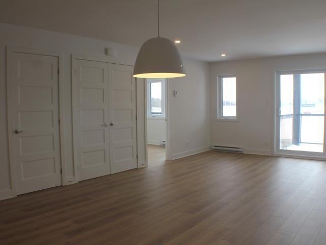 Appartement à Louer 60 Rue Léo Gendreau Nord Granby, Granby 11 photos | Logis Québec