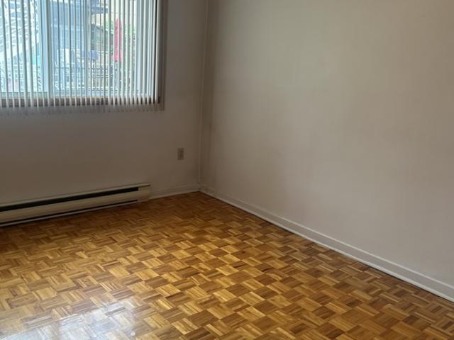 Appartement à Louer 6132, rue de Mériel, Saint Léonard Montréal 8 photos | Logis Québec