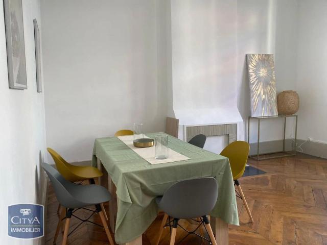Appartement à louer 6 pièces 177m²