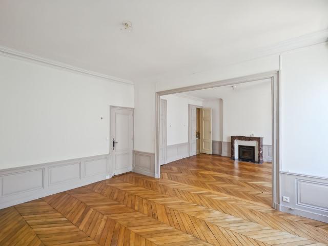 Appartement à louer 6 pièces 179,61 m