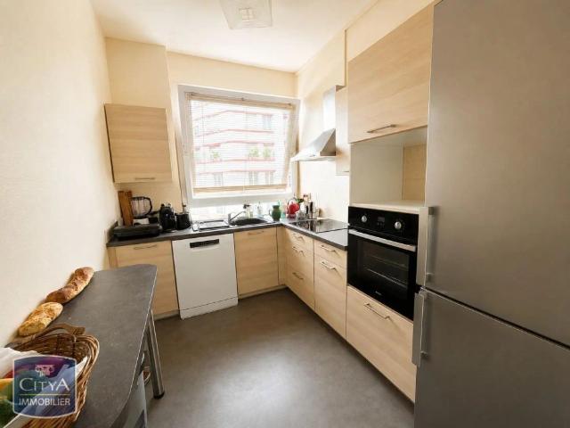 Appartement à louer 6 pièces 112m²