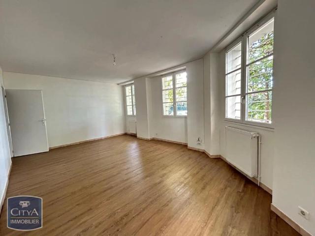Appartement à louer 6 pièces 121.13m²