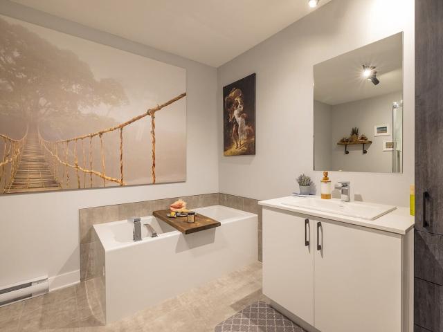 Appartement à Louer 75 Rue Natura Bromont Québec J2L 0S3, Bromont 12 photos | Logis Québec