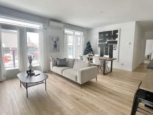 Appartement à Louer 775 Avenue du Vigneron Drummondville J2B 7W6, Drummondville 5 photos | Logis Québec