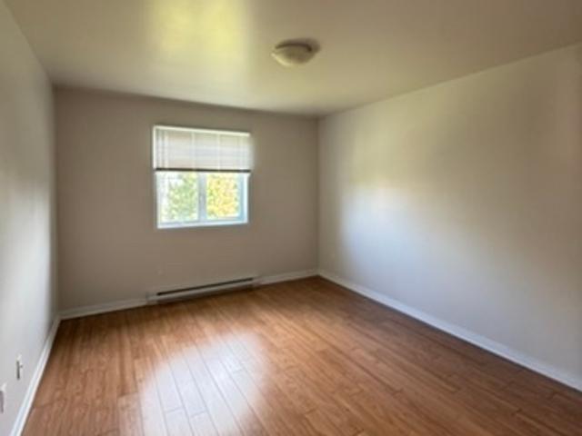 Appartement à Louer 709 cours de la raffinerie, Mont Saint Hilaire 17 photos | Logis Québec