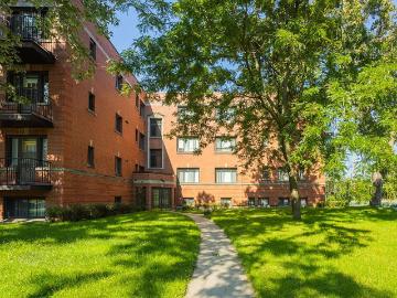 Apartment for rent in T, Brossard