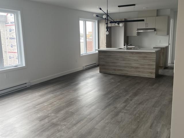 Appartement à Louer 7 rue Guy, Saint Constant, Saint Constant 9 photos | Logis Québec