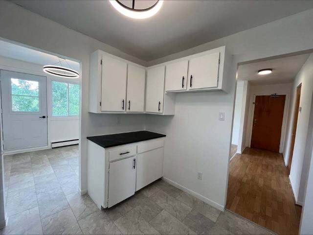 Appartement à Louer 866 Rue Arsenault, Mont Bellevue Sherbrooke 9 photos | Logis Québec