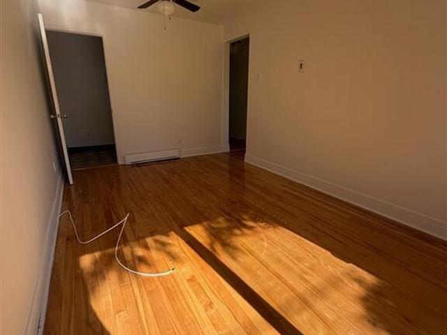 Appartement à Louer 8789 ave Pierre de Coubertin, Mercier/Hochelaga Maisonneuve Montréal 19 photos | Logis Québec