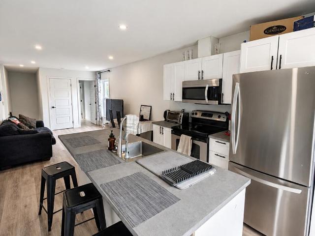 Appartement à Louer 803 Rue King George, Les Nations Sherbrooke 10 photos | Logis Québec