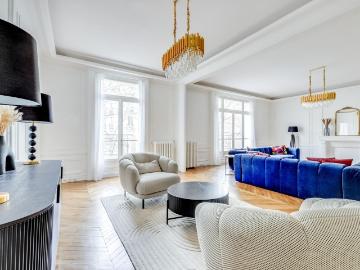 Appartement à louer, 8 pièces Paris 75008