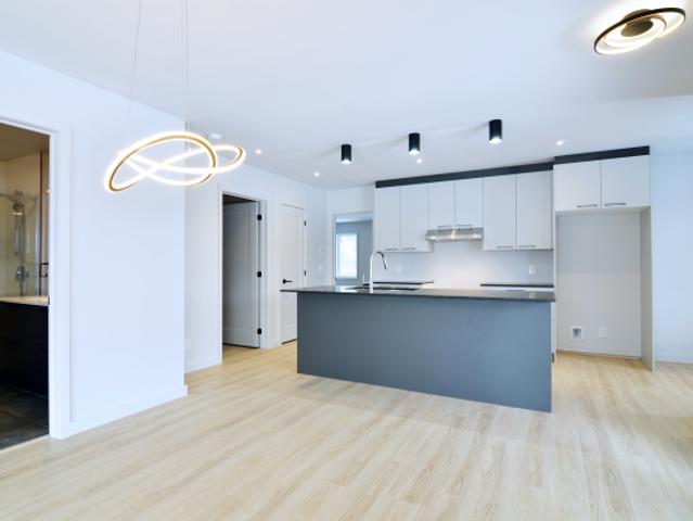Appartement à Louer 942 rue du Seyval, Les Nations Sherbrooke 15 photos | Logis Québec