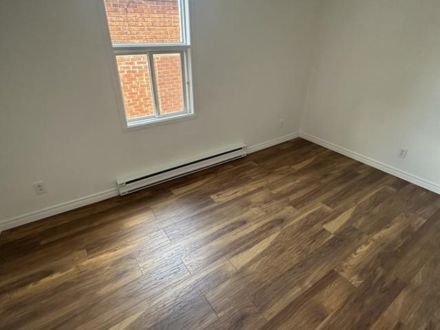 Appartement à Louer 951 Fabre, Mont Bellevue Sherbrooke 6 photos | Logis Québec
