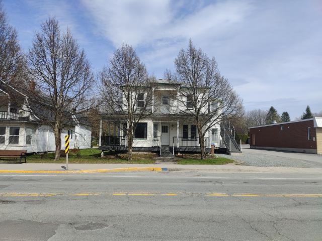 Appartement à Louer 989 rue St Joseph, Valcourt Ville 13 photos | Logis Québec