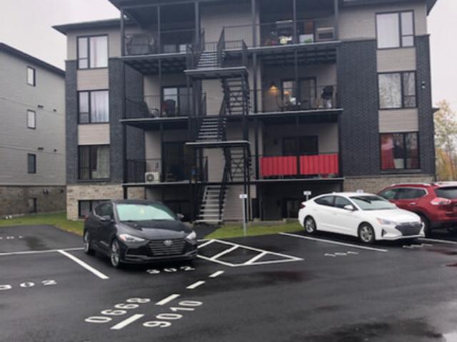 Appartement à Louer 9010 Tisserand, Mirabel 15 photos | Logis Québec