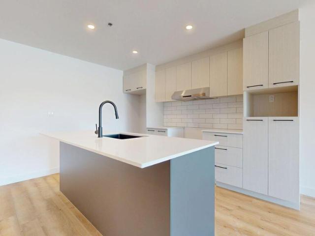 Appartement à Louer 9100 Boul. Arthur Sauvé, Sainte Dorothée Laval 16 photos | Logis Québec