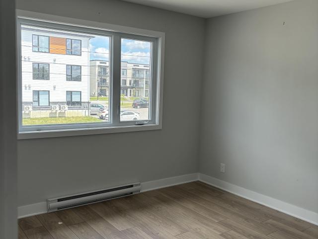 Appartement à Louer 921 Rue Lamarche, Les Nations Sherbrooke 4 photos | Logis Québec