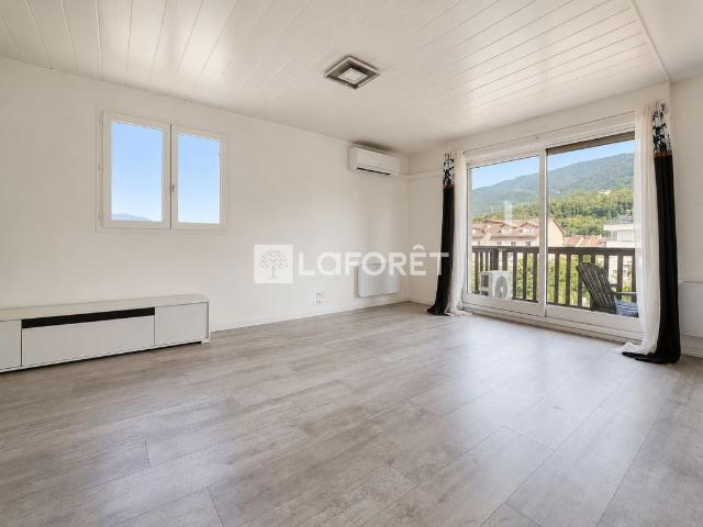 Appartement à Pontcharra 38530, 2 pièces, de 50m² à 700 €