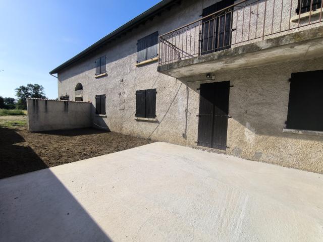 Appartement à rénover AVEC TERRAIN