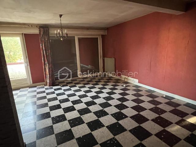 Appartement à rénover Beau potentiel