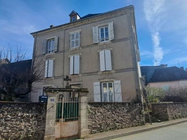 Appartement à rénover dans une belle bâtisse Juillac