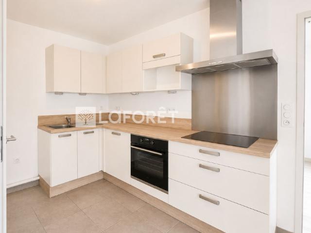 Appartement à Saint Alban Leysse 73230, 3 pièces, de 64m² à 953 €