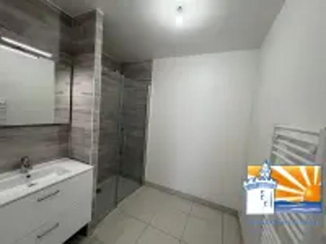 Appartement à Saint Cyprien SAINT CYPRIEN BEAU T3 DANS RESIDENCE SECURISEE