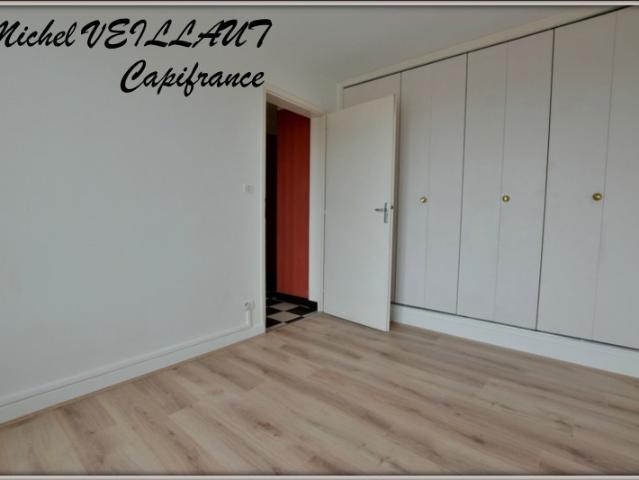 Appartement à vendre 4 pièces YZEURE 03, 4éme étage avec ascenseur, très bon état général