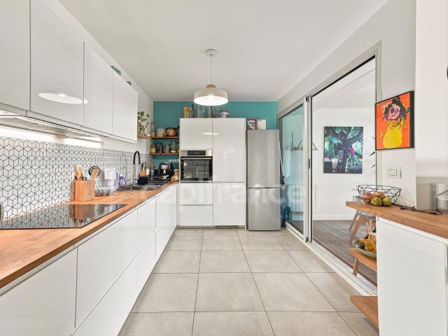 Appartement à vendre 4 pièces FERNEY VOLTAIRE 01 103m² Ferney Voltaire