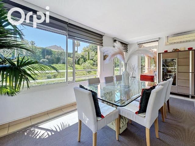 Appartement 4 pièces + garage et stationnement extérieur 108m² Antibes