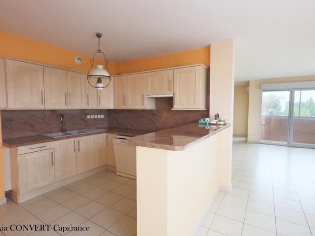 Appartement à vendre 5 pièces garage+ cave + parking BOURG EN BRESSE 01
