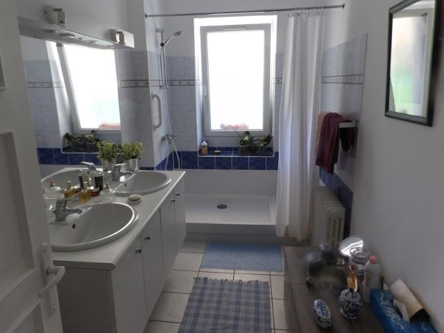 Appartement à vendre 7 pièces NERIS LES BAINS 03 135 m2