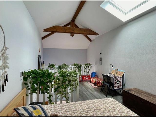 Appartement à vendre 2 pièces SEGNY 01 Duplex dernier étage avec terrasse et vue Jura Ségny centre
