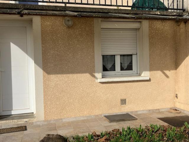 Appartement à vendre 3 pièces à TAPONAS 69220 Actuellement loué 6 000 /an T2 Duplex avec son Jardin 192 m²+ 2 Parkings