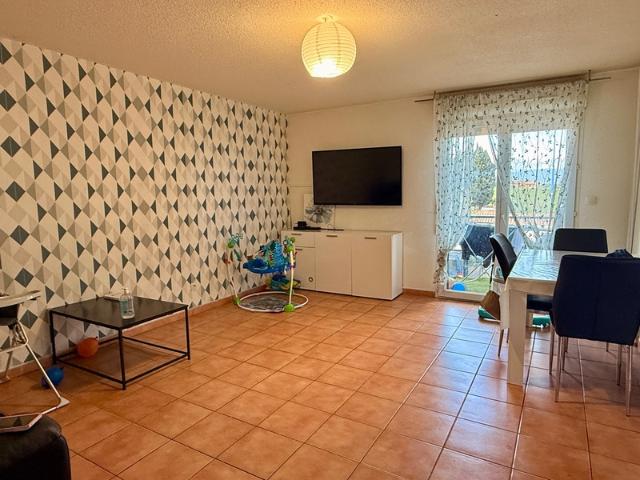 Appartement T3 à BERRIAC 60m2 habitables, deux chambres, deux places de parking