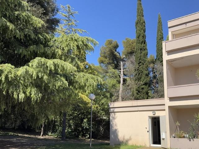 Appartement à vendre 3 pièces Comme Une Petite Maison A Aigu. 41m² Montpellier