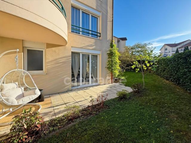 Appartement à vendre 3 pièces DIVONNE LES BAINS 01 91m2 jardin 350m2, cave 10m2, garage 21m2