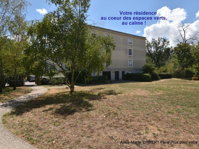 Appartement à vendre 3 pièces MEYZIEU 69 avec balcon, cave et garage
