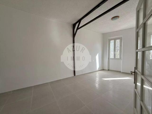 Appartement à vendre type 3/4 65.48m² au 3ème étage sur Roquevaire