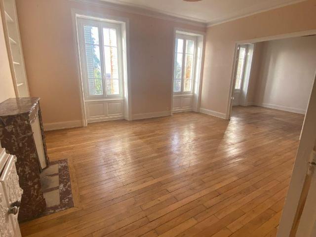 Appartement à vendre à Mauriac 15200