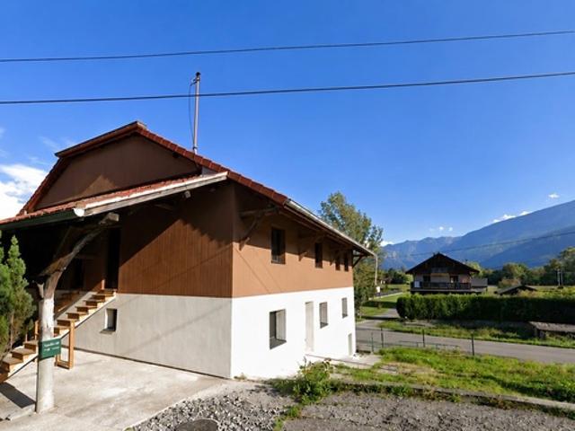 Appartement à vendre duplex T4 situé au dernier étage MARIGNIER 74