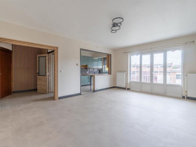 Appartement à 2 pas du centre COMPLETEMENT RENOVE !