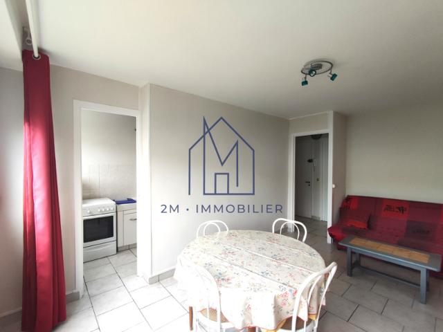 APPARTEMENT A 50 METRES DE LA PLAGE ET DU PORT