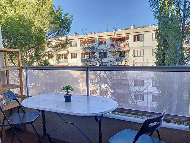 Appartement Aix En Provence 1 pièce s 15 m2 Meublé Parking Balcon Piscine