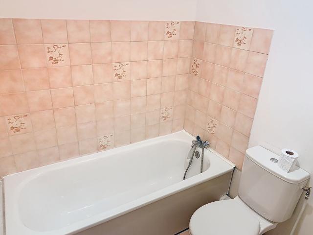 Appartement Aix En Provence 1 pièce s 23.16 m2 balcon parking privé Résidence Sécurisée
